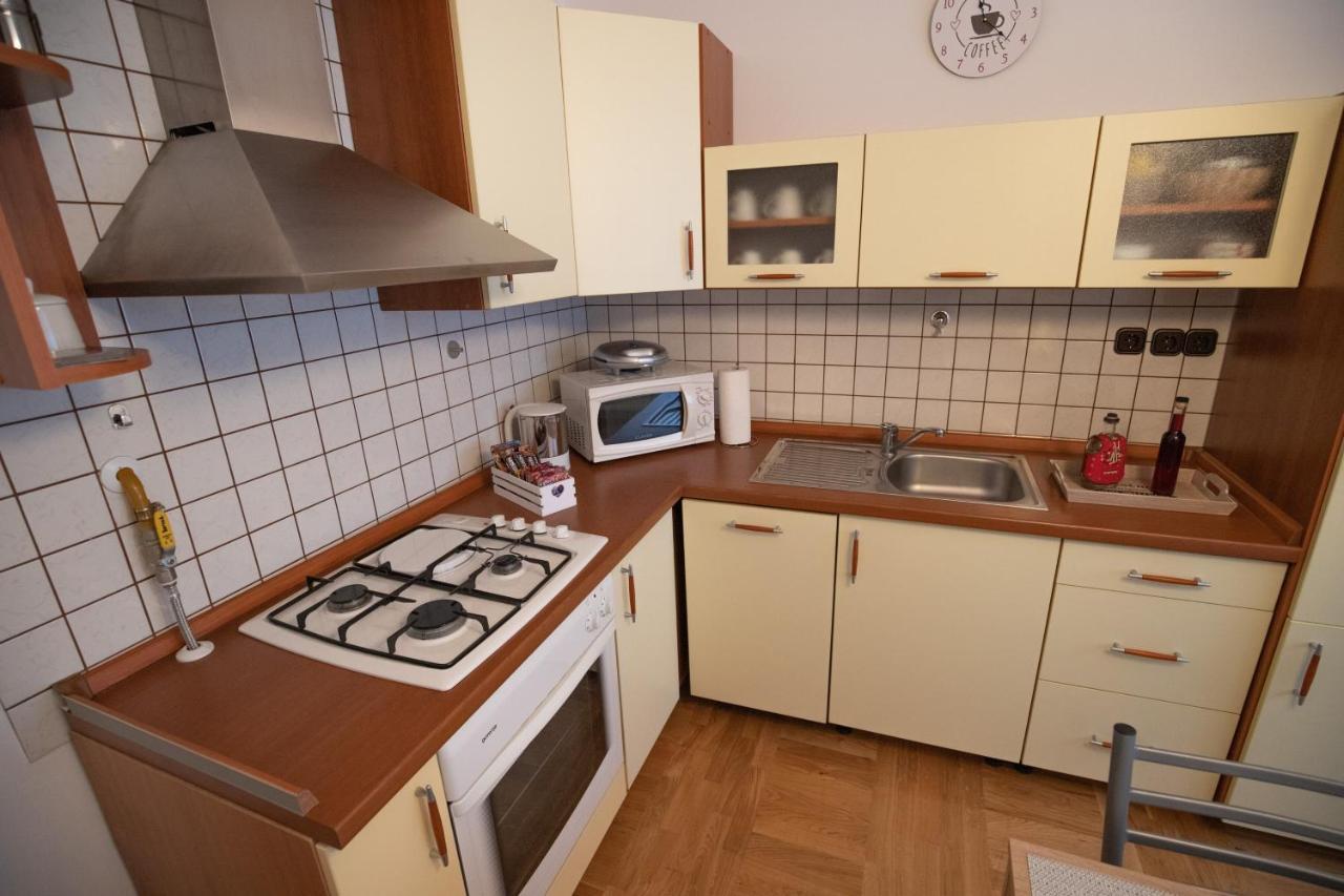 Excellent - Kuca Za Odmor U Zupanji Apartment Zupanja Bagian luar foto